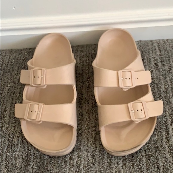 pink sandals ! - Picture 1 of 7